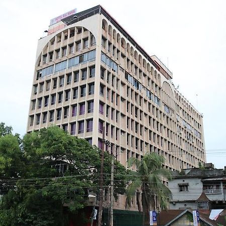 Hotel Rajmahal Guwahati Exterior photo